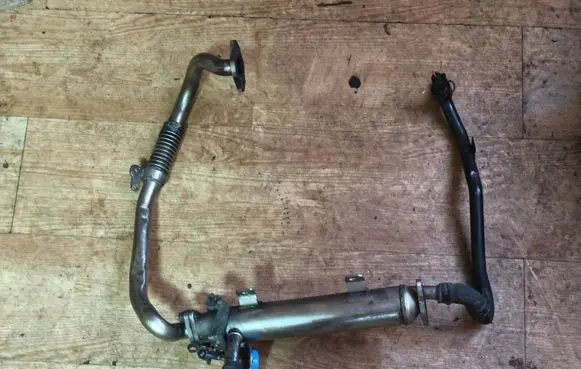 Audi A3 S3 8P EGR valve cooler 044309 03L131512B V200