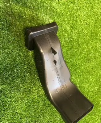 Skoda Octavia Mk4 Cabin air duct channel 5E3857946