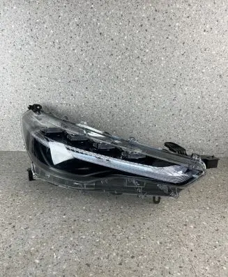 Toyota Corolla Cross Headlight/headlamp 8111016840 HASCO16184