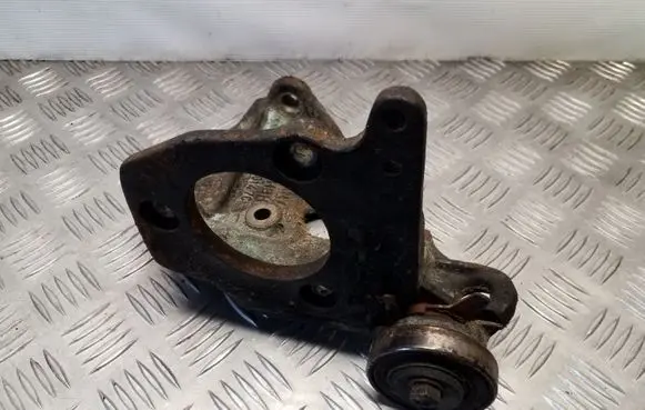 Volkswagen II LT Fuel pump bracket 074130147C
