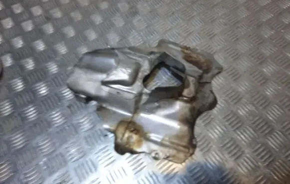 BMW 6 F12 F13 Heat shield in engine bay 757700