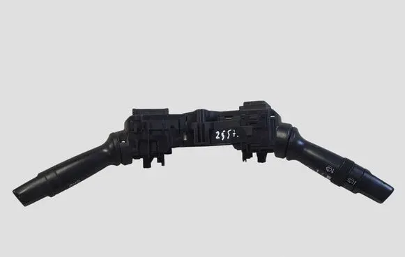 Hyundai i40 Wiper turn signal indicator stalk/switch 934103Z000 934202Y660