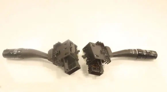 KIA Carens II Light switch 202004729
