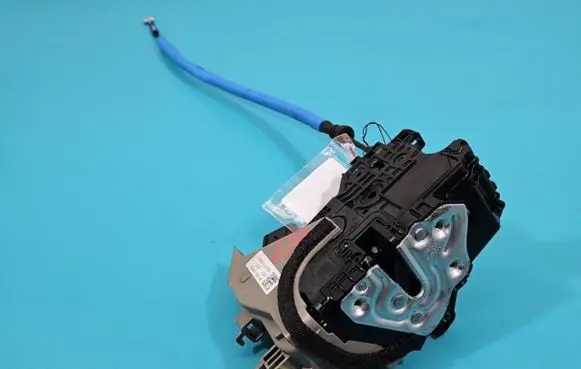 KIA Ceed Front door lock 81310-J7010 IMPRK1406063