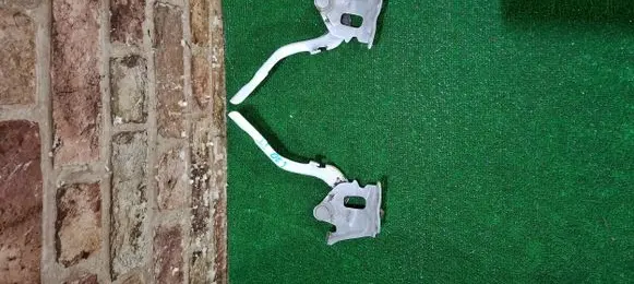 Hyundai i20 (GB IB) Engine bonnet/hood hinges