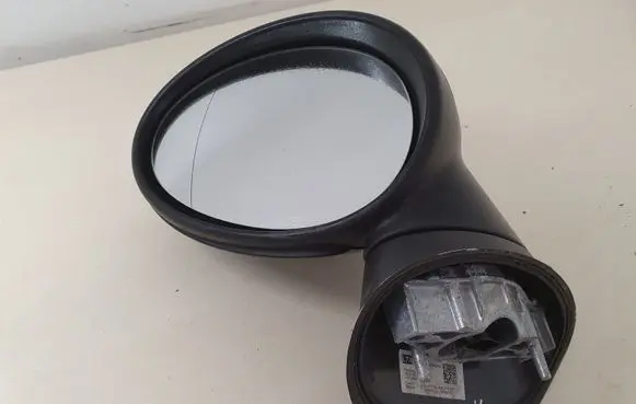 Mini Cooper Countryman R60 Front door electric wing mirror