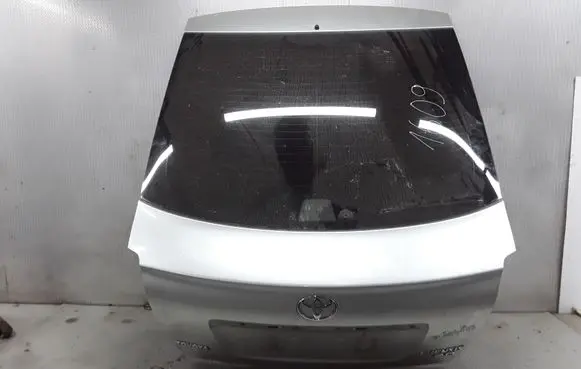 Toyota Avensis T250 Tailgate/trunk/boot lid 