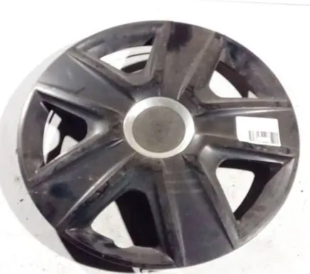 Audi A2 R15 wheel hub/cap/trim 