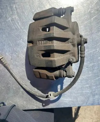 Lexus RX 450H Front brake caliper 4773048160
