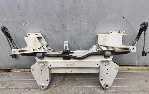 Peugeot 2008 II Front subframe 9825331880