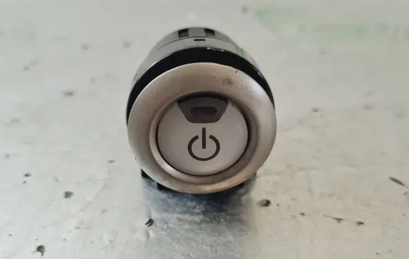 Engine start stop button switch