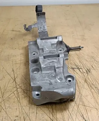 BMW X5 F15 Generator/alternator bracket 11168506863 8506863