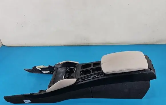 BMW X6 E71 Armrest 5096203 IMPRK1541455