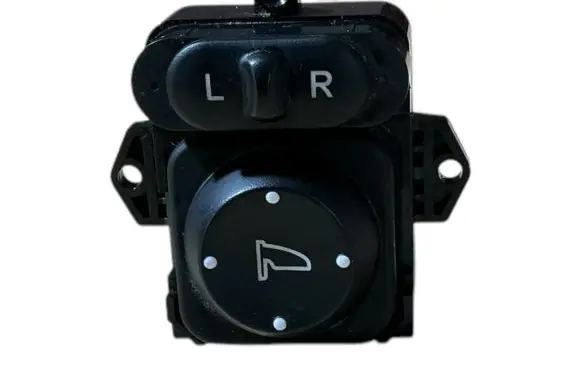 Wing mirror switch