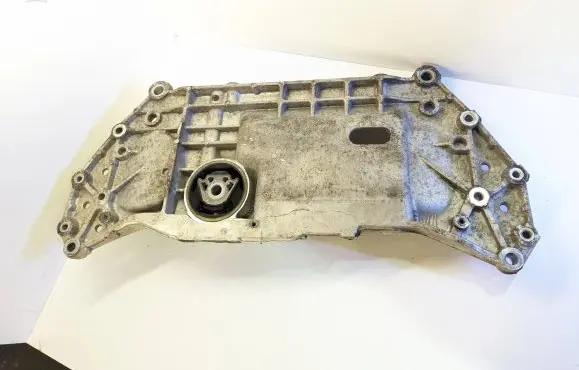 Volkswagen Touran II Front subframe 1KO199369G
