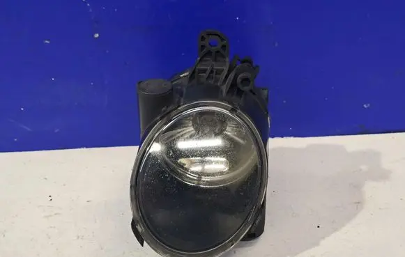 Volvo V70 Front fog light 31213101
