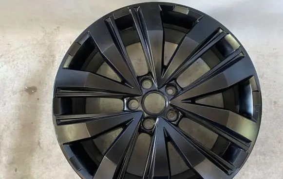 R20 alloy rim