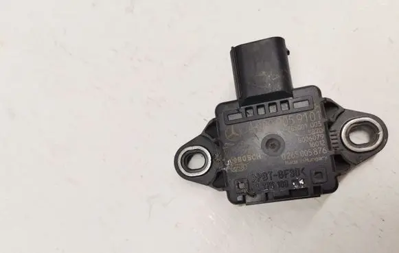 Mercedes-Benz CLS C218 X218 ESP acceleration yaw rate sensor A0009059101