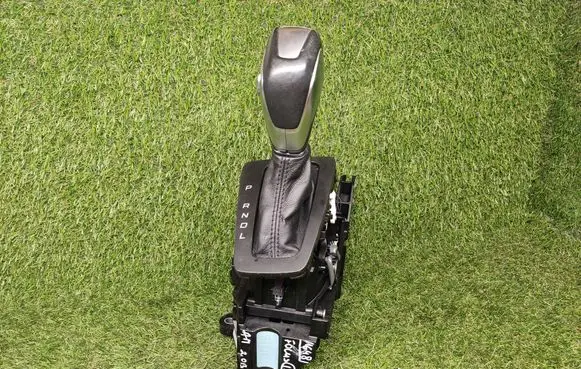 Ford Focus Gear selector F1EP7K004