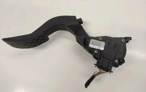 Audi A4 S4 B6 8E 8H Accelerator throttle pedal 00837601 8EL721523