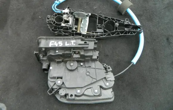 BMW 2 F45 Rear door lock 7281943
