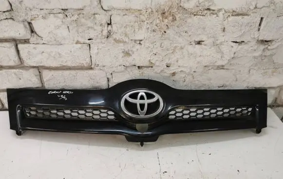 Toyota Corolla E120 E130 Front grill 531110F020