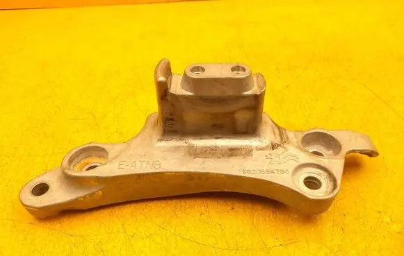 Citroen C5 Aircross Gearbox mounting bracket 9820554780