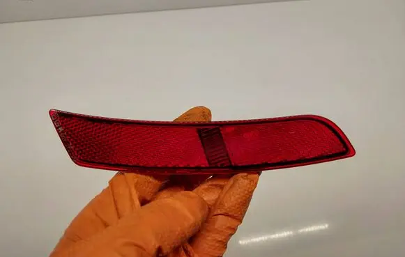 Chevrolet Camaro Rear tail light reflector 23126884