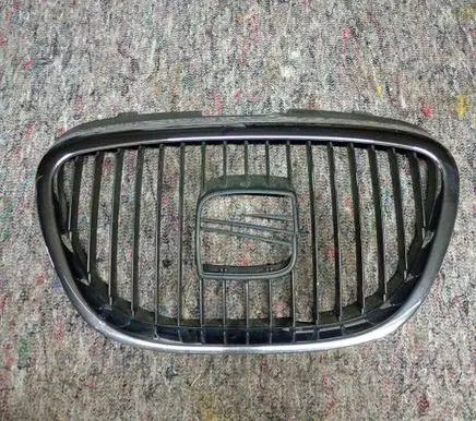 Seat Leon (1P) Front grill 5P0853654