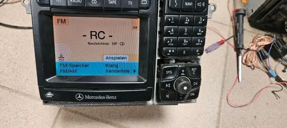 Mercedes-Benz S W220 Radio/CD/DVD/GPS head unit A2208270442 8638204257 8618842873