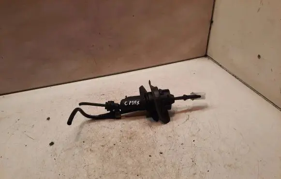 Clutch slave cylinder