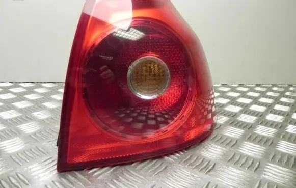 Volkswagen Golf V Rear/tail lights 1K6945112C A1543