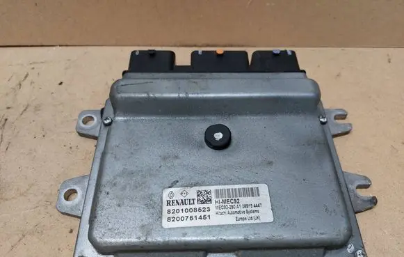 Renault Laguna III Engine control unit/module ECU 8201008523 8200751451 MEC92290