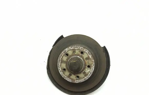 Mercedes-Benz COMPAKT W115 Front wheel hub