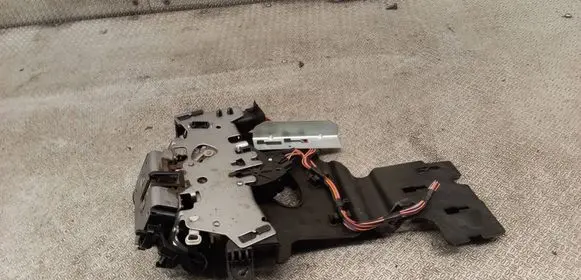 Chrysler Grand Voyager V Sliding door lock 3017171 3016662