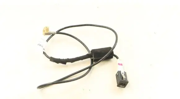 BMW X1 E84 USB socket connector 9237656 84109237656