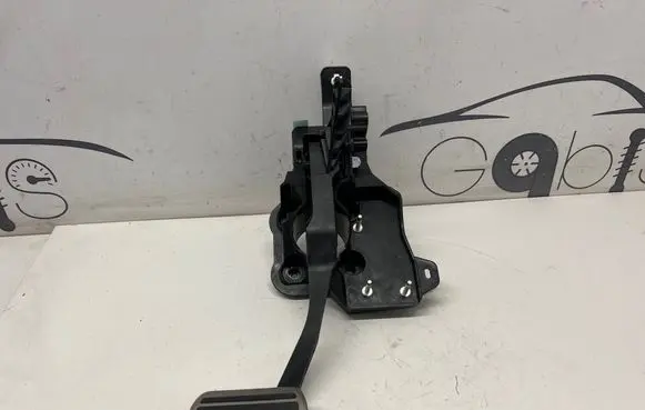 Opel Mokka B Brake pedal 9824305280 9813503180