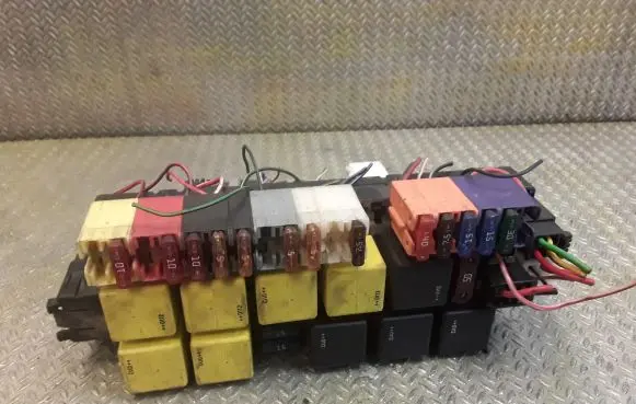 Mercedes-Benz S W220 Fuse box set 0285459832 A0285459832