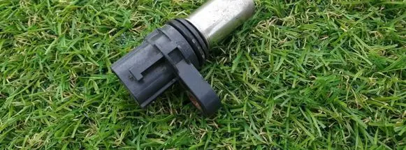 Nissan X-Trail T30 Crankshaft position sensor A29690