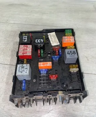 Volkswagen Golf V Fuse box set 154459986