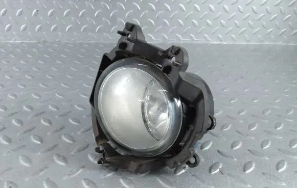 Toyota Avensis T270 Front fog light 812200D042 89207411 5212805090