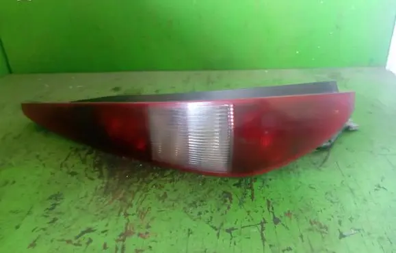 Ford Mondeo Mk III Rear/tail lights