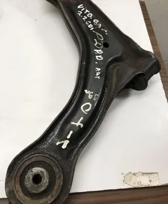 Mercedes-Benz Vito Viano W638 Front lower control arm/wishbone