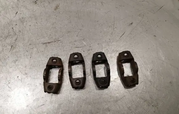 Mitsubishi Outlander Fuel Injector clamp holder 