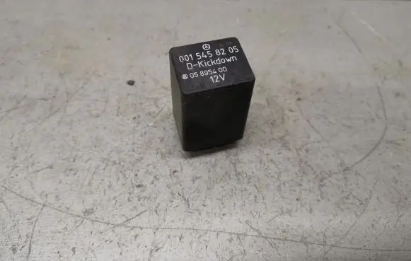 Mercedes-Benz E W124 Other relay 0015458205