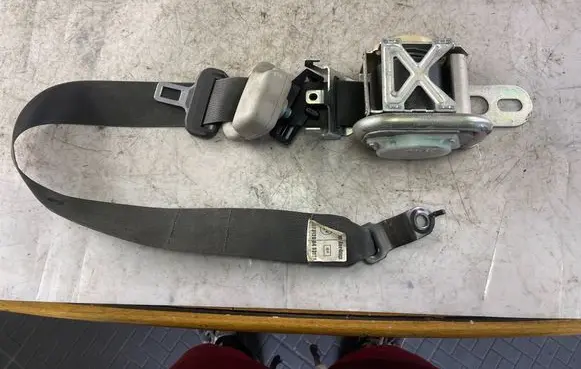 Chrysler 300 - 300C Front seatbelt