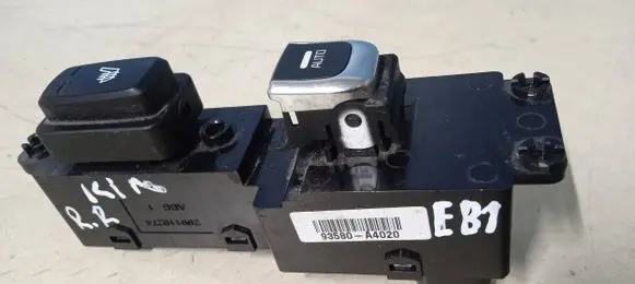 KIA Carens III Electric window control switch 93580A4020