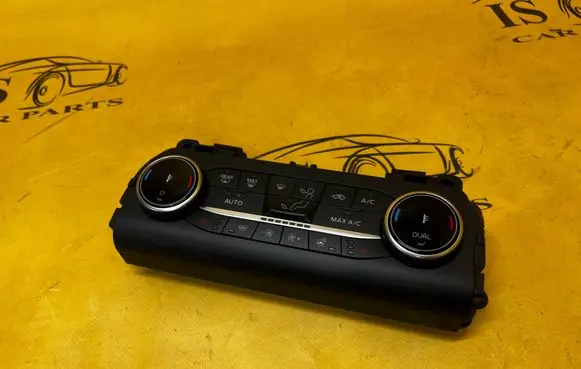 Ford Kuga III Climate control unit NJ6T18C612HB