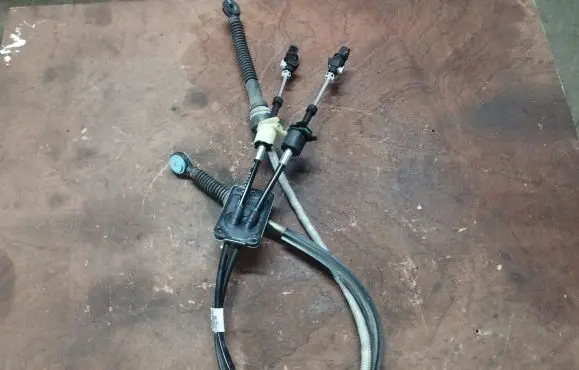Jeep Renegade Gear shift cable linkage 55272634