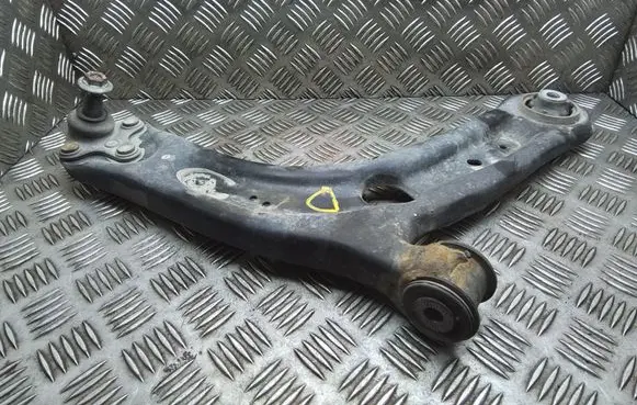 Volkswagen PASSAT B8 Front lower control arm/wishbone 3Q0407154B